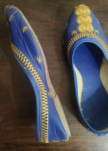 Blue Jutti Shoes with Golden Embroidery