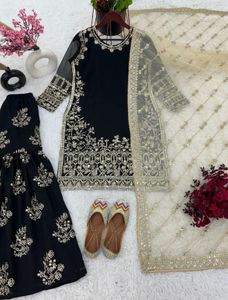 Elegant Black &amp; Gold Sharara 💛