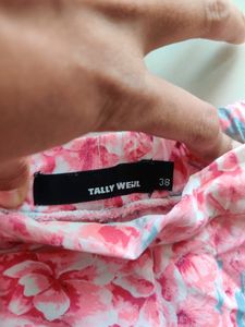 Super Flared Shorts Looks Like A Skirt