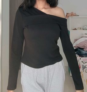 Off-Shoulder Top