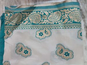 Elegant White Saree with Teal Border wit