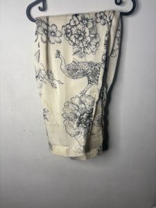 Elegant Floral Print Kurta with Lace Sleeves