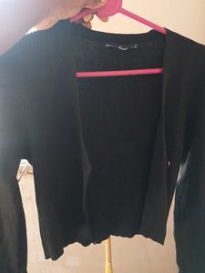 Black Cropped Cardigan