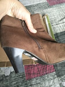 Original Metro Branded Sude Boots
