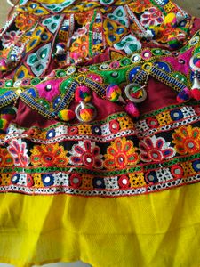 4-9  Beautiful Embroidered Gujarati Chaniya Choli