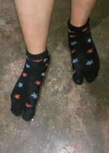 Cute Floral Split Toe Socks