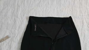 Amisu Sparkling Black Mini Skirt waist 28/30