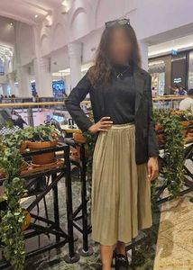 Elegant Pleated Midi Skirt