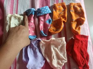 used shocks of 1to 2 yr old baby. hardly 1 times used. all r in very very good condition.