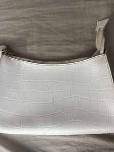 white texture purse