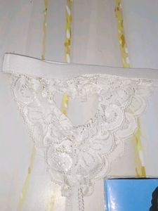 (1300)Vintage Stocking Garters and Hosiery