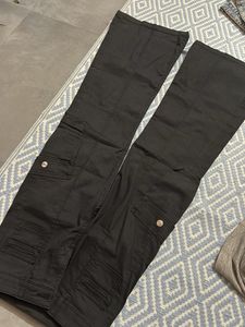 H&amp;M Divided Black Pants Size 4