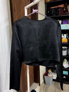 H&M Chic Black Satin Cropped Top