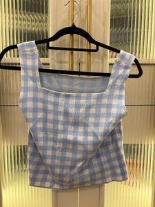 Cute Blue &amp; White Gingham Knit Top
