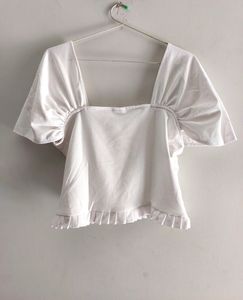BRAND NEW WHITE TOP WITH TAG SWEETHEART NECKLINE