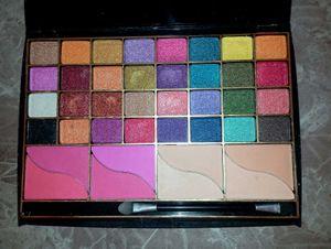 Miss Gold Color Series Eye Pallette
