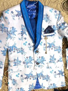 Floral Patterned Blazer