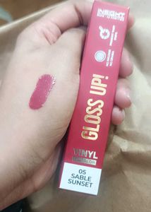 Insight Gloss Up Vinyl Lip Color