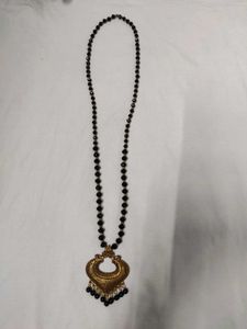 Beautiful black beaded necklace