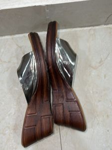 Stylish Metallic Silver Sandals