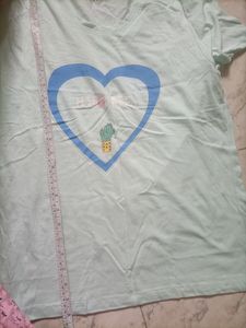 Womens / Girls Top