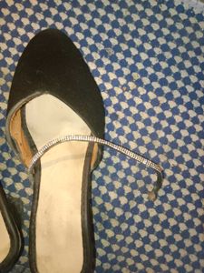 Black sandal