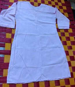 Beautiful Pink Embroidered Kurta
