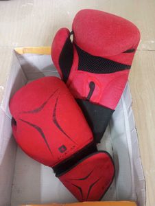 Red Boxing Gloves from Decathlon