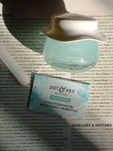 Dot &amp; Key 72HR Hydrating Gel