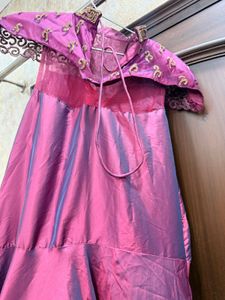 Exquisite long dress with Embellishments
