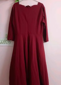Chic Maroon Scalloped Neck Dress
