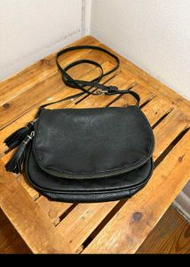 Stylish Black genuine Leather Bag with T