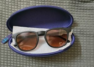 Lenskart Hustle Magnetic clip ons with Case