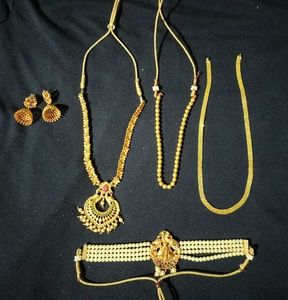 Exquisite Gold-Plated Jewellery Set