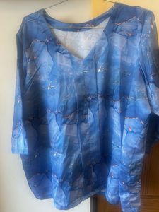 V-Neck Blue Marbled Print Top