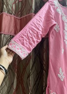 Elegant Pink Kurta Set with White Dupatta