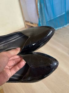 Shiny Black Ballerina Flats