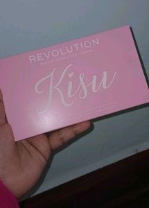 Revolution Kisu Palette
