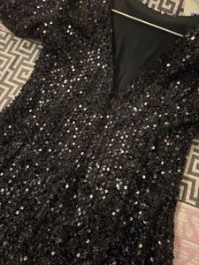 black sequins dress