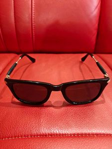 Black &amp; Gold wayfarer sunglass
