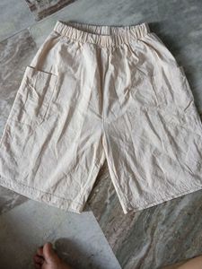 Comfortable Beige Cargo Shorts