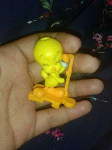 Cute Tweety Bird Toy Figure