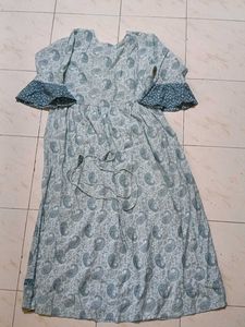 Stylish Paisley Print Kurta Set