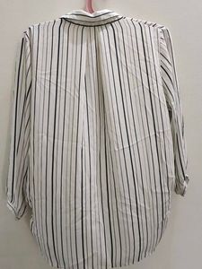 Chic Striped V-Neck Blouse