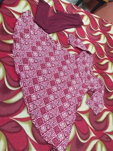 Maroon Printed baby frock suit