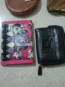Assorted Women's Wallets( one piece 400)