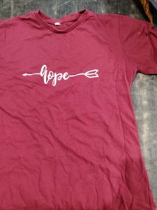 Maroon 'Hope' Graphic T-Shirt