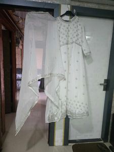 Elegant White Kurta Set with Dupatta
