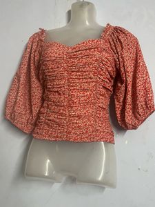 TOKYO TALKIES branded Floral Square Neck Top