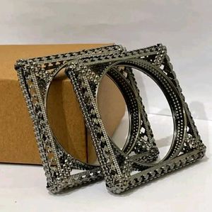 Exquisite Square Metal Bangles